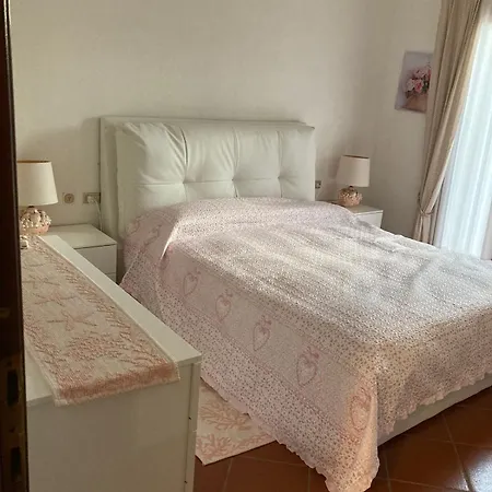 Sea Front House In Semesterbostad Puntaldia