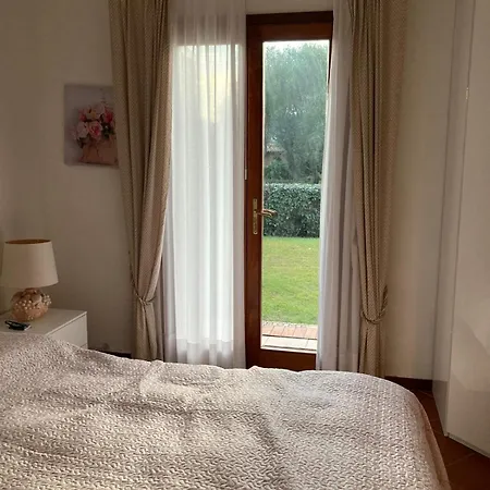 Sea Front House In Semesterbostad *